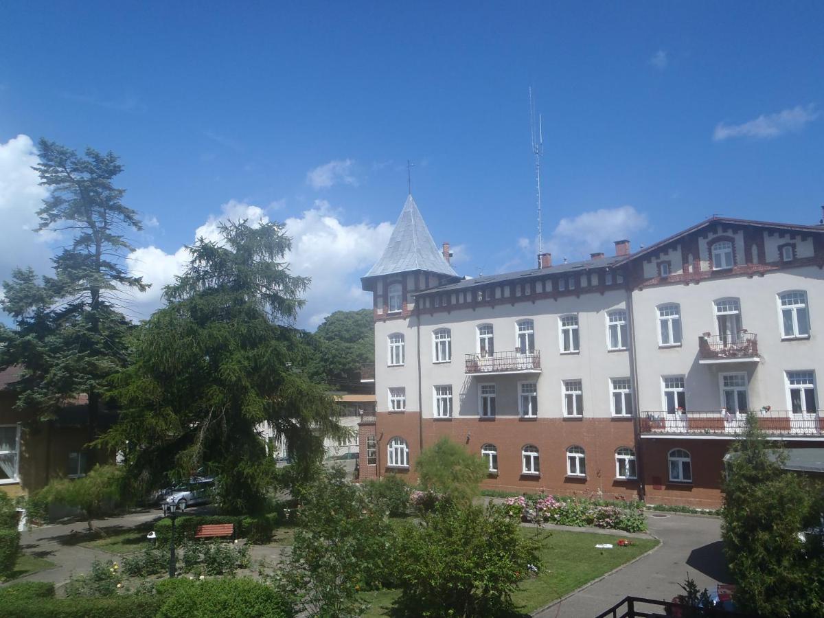 Hotel Ow Meduza I Biala Mewa à Miedzyzdroje Extérieur photo